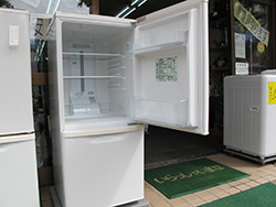 リサイクルショップ 神戸 パナソニック冷蔵庫NR-B144W の画像